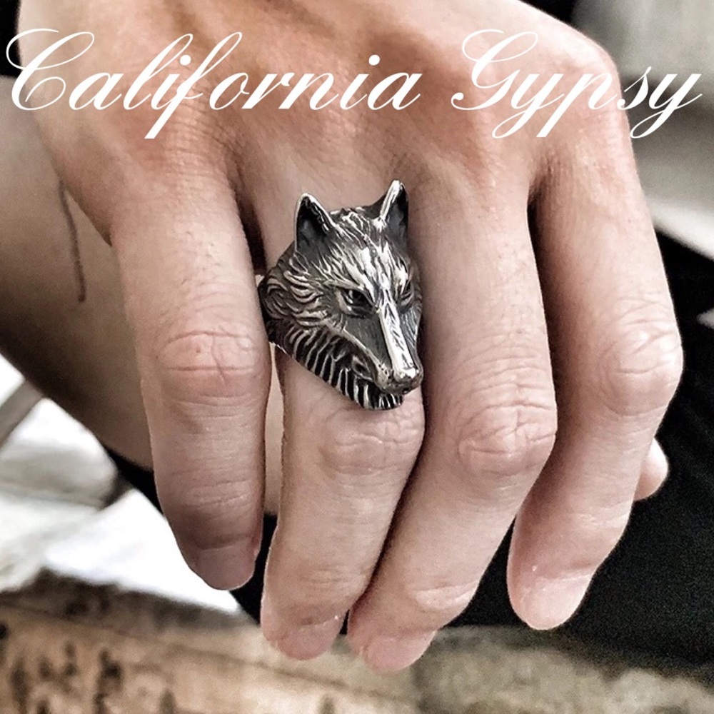 Men’s Weathered Silver Wolf Ring🐺